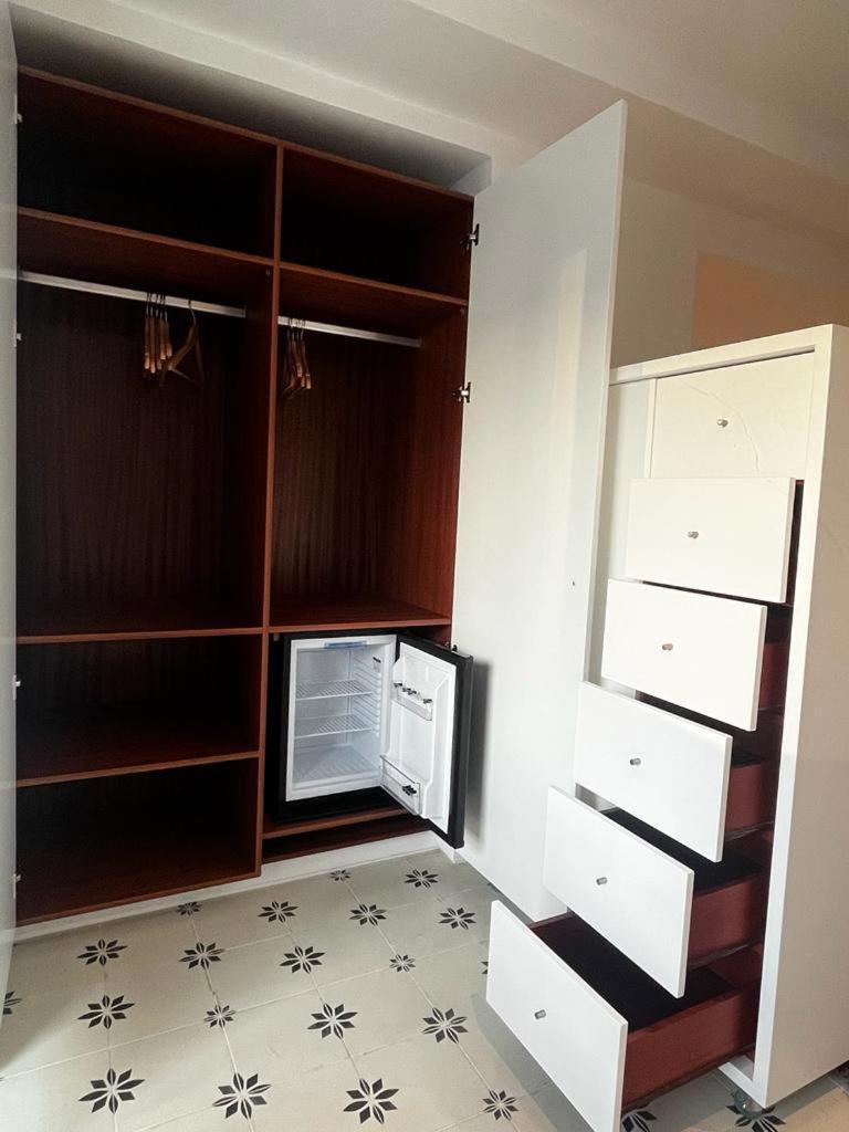 Signature Guesthouse Porto Quarto foto