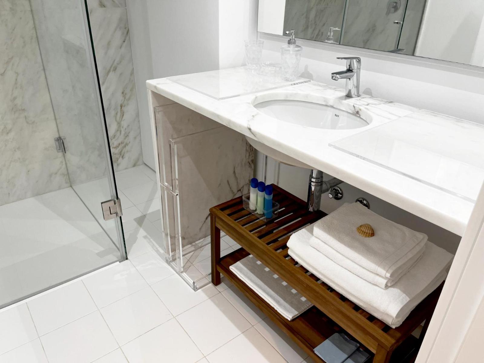 Signature Guesthouse Porto Quarto foto
